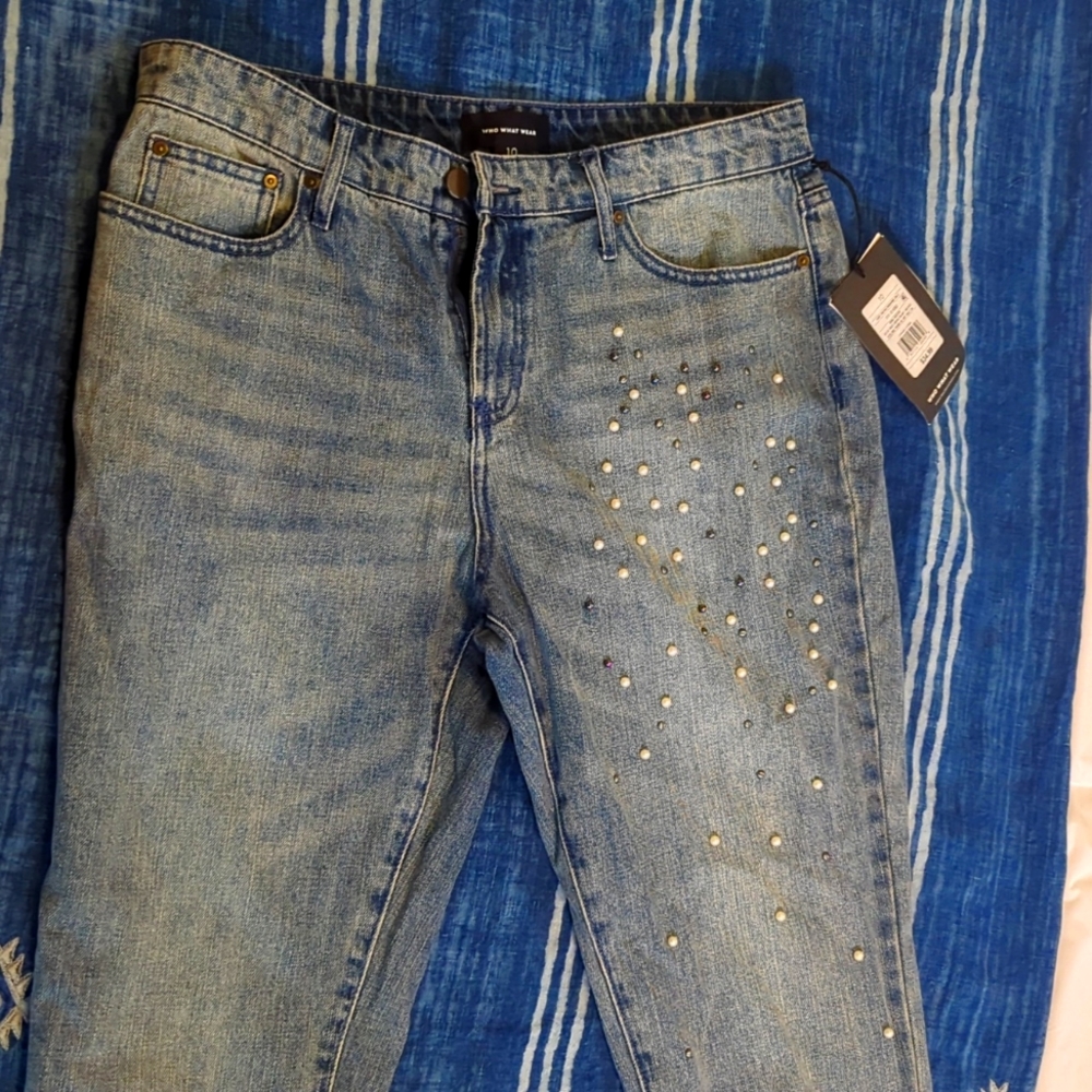 NWT Pearl embellished jeans. Size 10